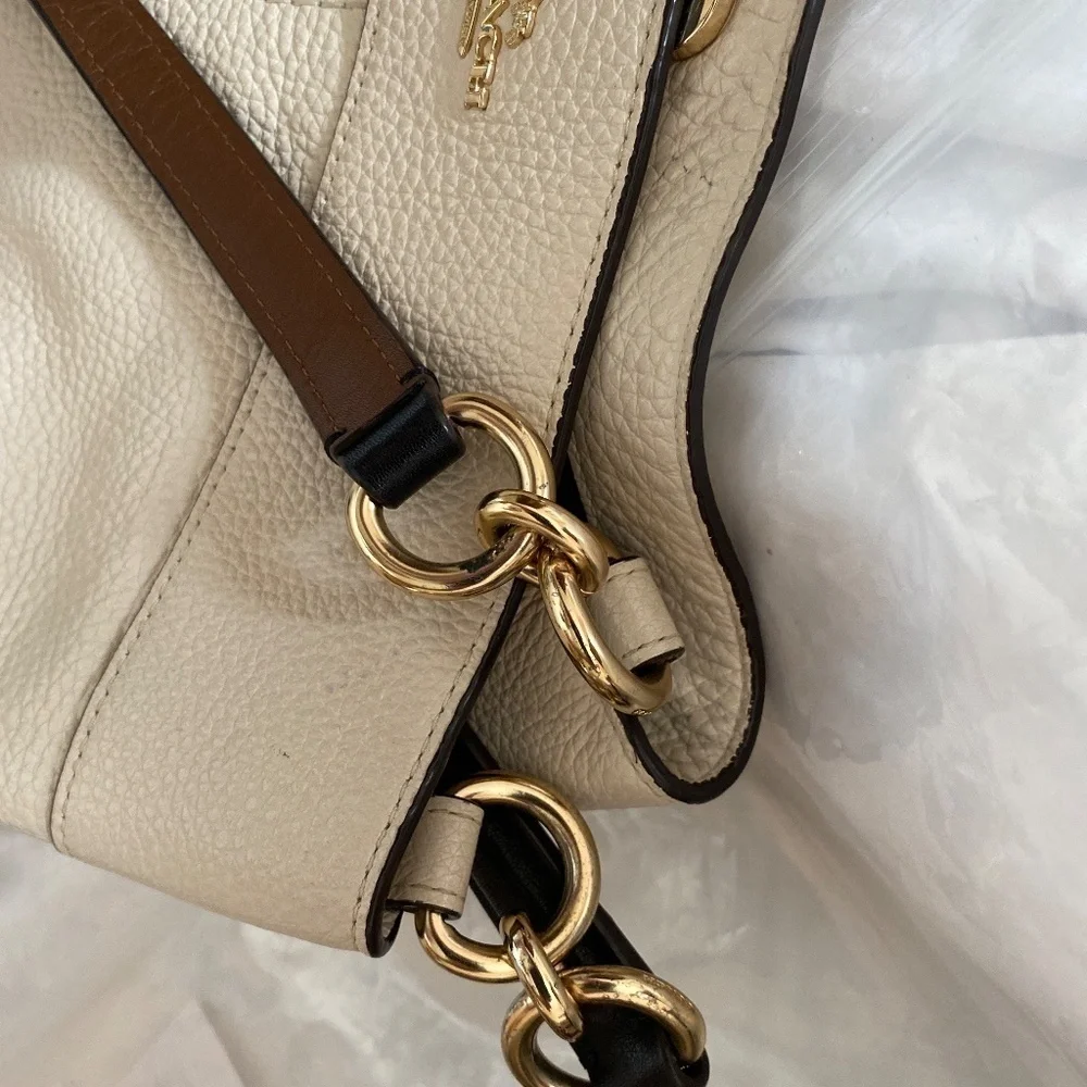 Coach Large 3 Compartment Shoulder Bag in Off White EUC